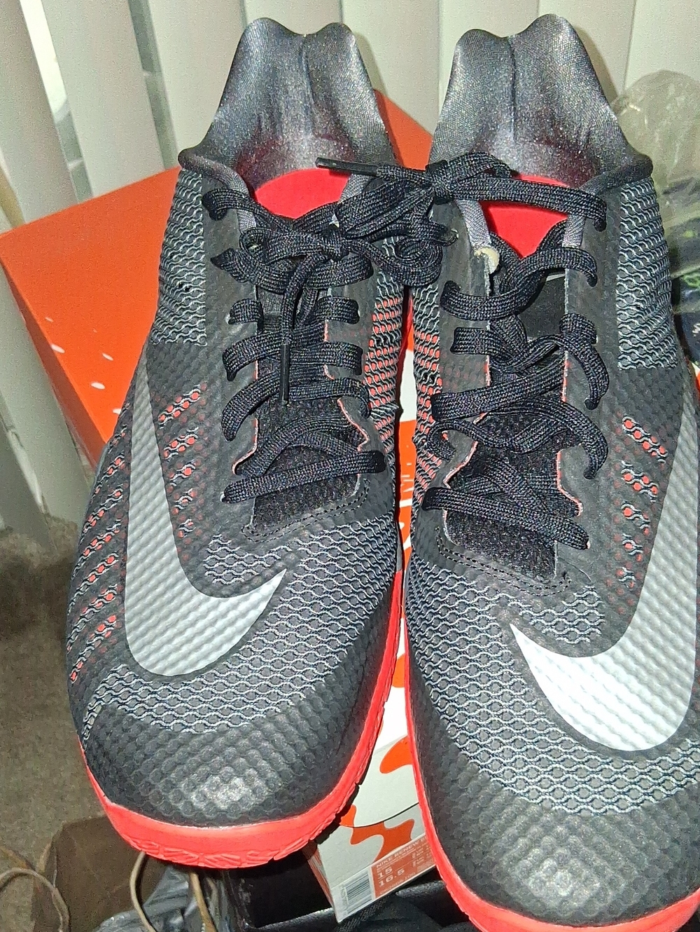 Nike Hyper Live Black & Red Lightweight Training Shoes Sz 16 (1nce Worn)